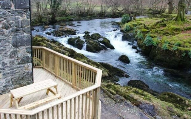 Pen Y Bont