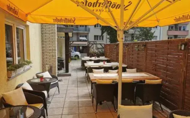 Hotel Dori's 108