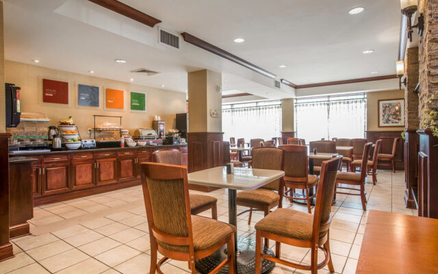 Comfort Inn & Suites Goshen - Middletown