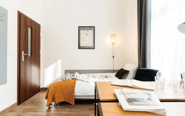 Sapphire Studios by Loft Affair