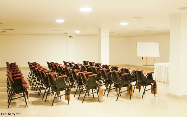 Apartaestudios Los Andes