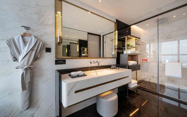 The Langbo Chengdu Hotel