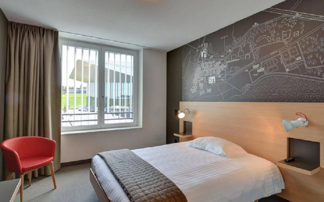 SwissTech Hotel