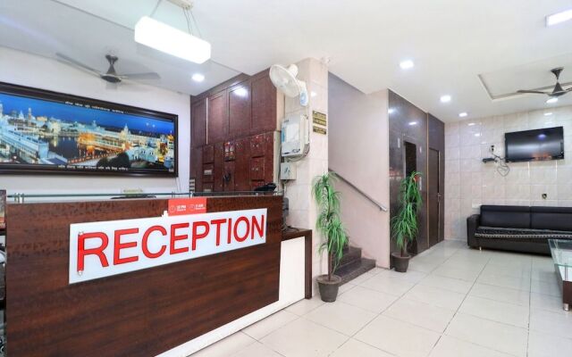 OYO 23357 Raj Tirath Niwas
