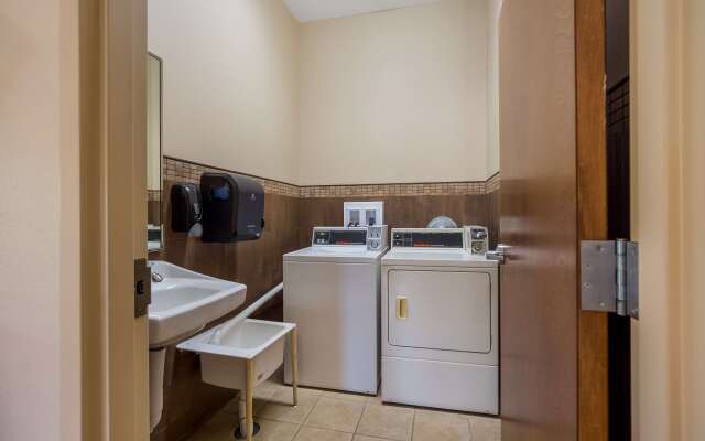 SureStay Hotel by Best Western Whittington Rend Lake