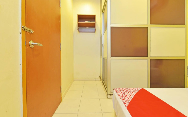 OYO 582 Hotel Walk Inn