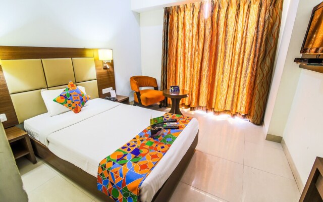 Fabhotel The Pinnacle