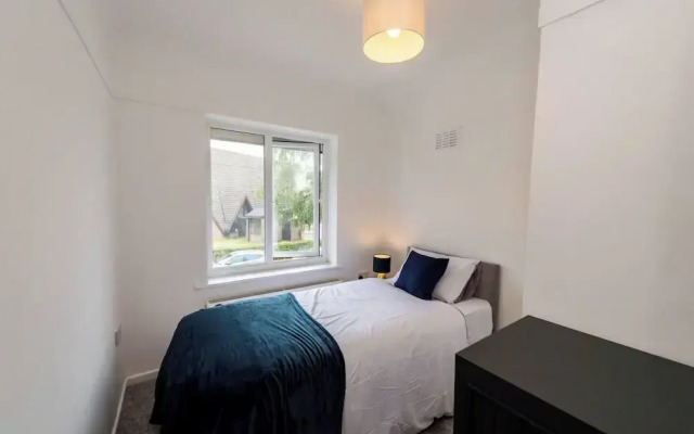 Hillfoot House