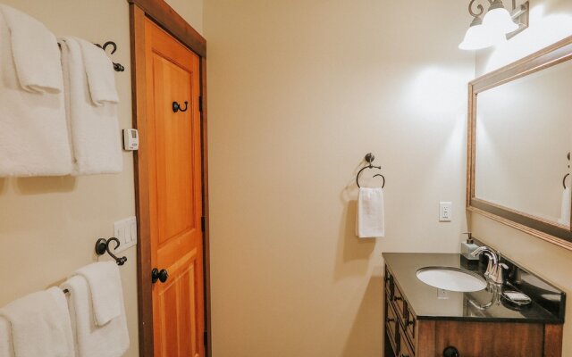 Cobble Wood & Bird Sanctuary Guest Houses