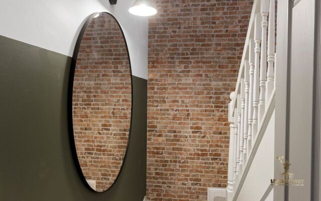 Luxe Courtyard Apt - Exeter City Centre