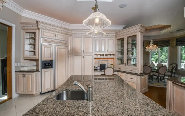 Preston on the Lake 5 Bedroom House