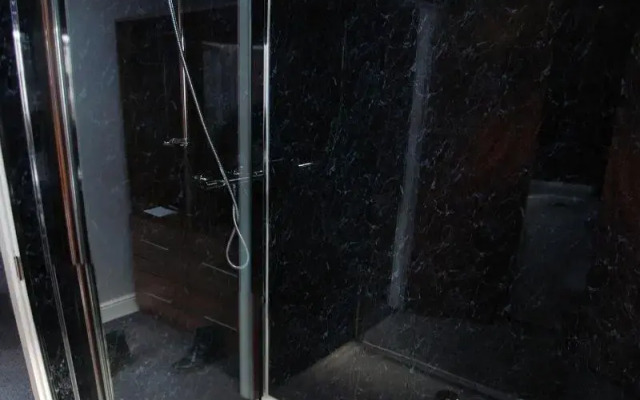 The Liverpool Inn Hotel