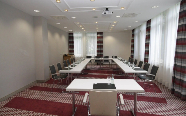 Holiday Inn Frankfurt Airport - Neu-Isenburg by IHG