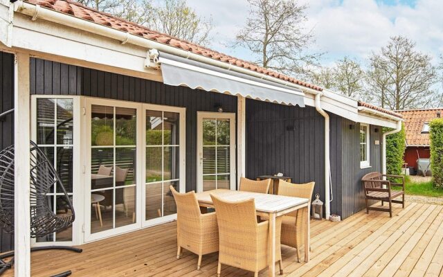 4 Person Holiday Home in Hemmet