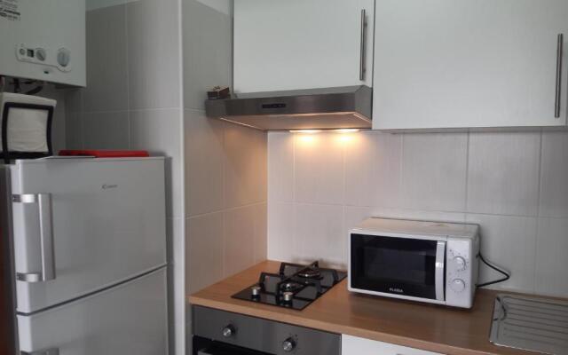 Vista Praia 16- Wifi, Remodelado, 80mt Praia