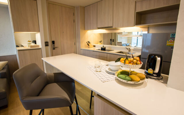 Balcony Seaside Sriracha Hotel & Serviced Apartments (SHA Extra Plus)