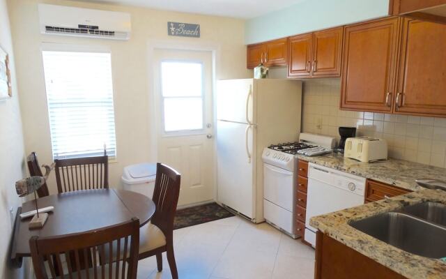 Sunny Shores Inn & Suites