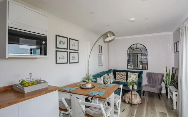 Trem Y Borth Apartment