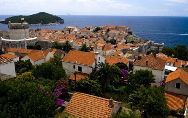 Anja - Beautiful Panoramic View - A1