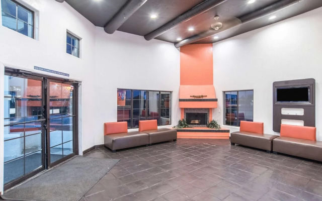 Ocotillo Apartments & Hotel