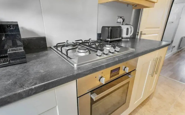 Perfect Location, dog Friendly Beautiful Home
