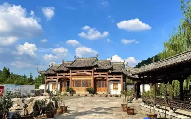 Xinglin painting house homestay in Changxing