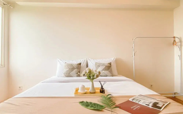 Cozy and Tranquil Studio at Podomoro Golf View Apartment
