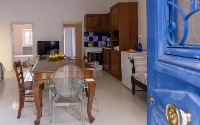 Platanos Cycladic House