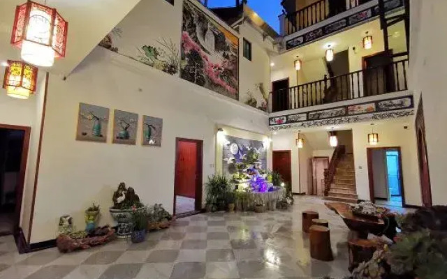 Chuxiong Huayu Inn