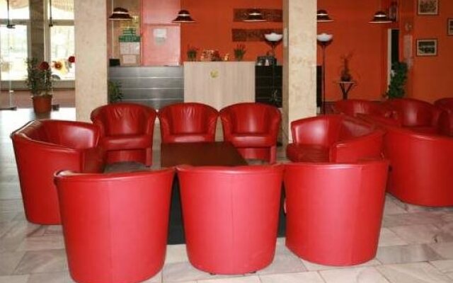 Silver Beach Retro Hotel