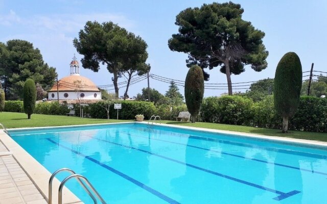 Apartamento con vistas al mar y piscina en la cala “Cap Roig”