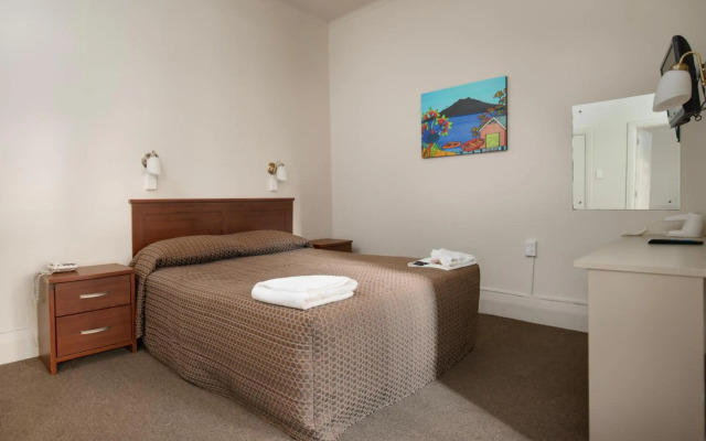 Kiwi International Hotel