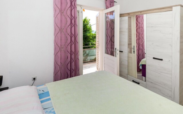 Nice Home in Komarna With Wifi and 2 Bedrooms