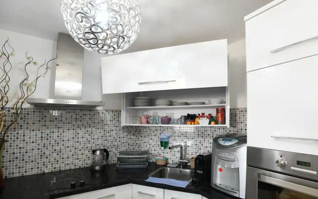 Avi's Suites - 44 Hativat Hanegev
