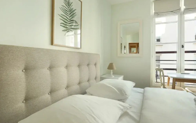 Charming Flat With AC - Center of Paris