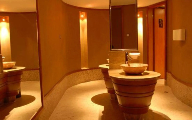Huquan Hongyan Hotel