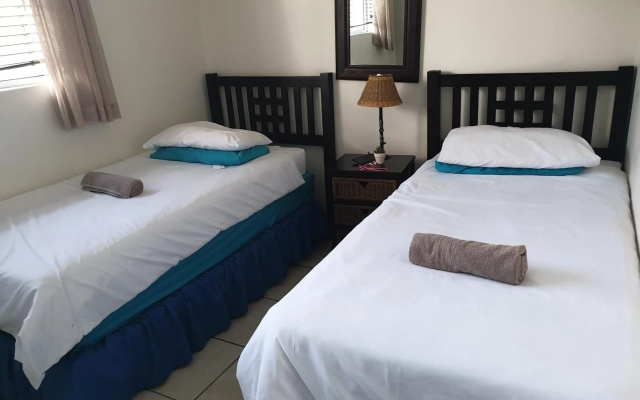 Uvongo Lucian Blue Flag Beach Apartment