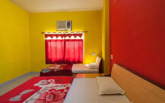 R.R.Hotel Restaurant & Lounge