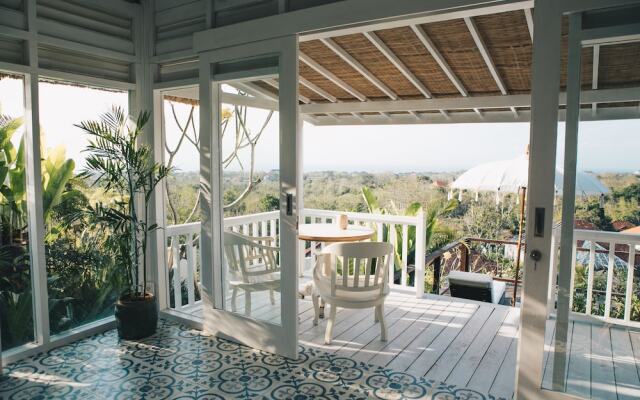 White Tortoise Eco Villa's