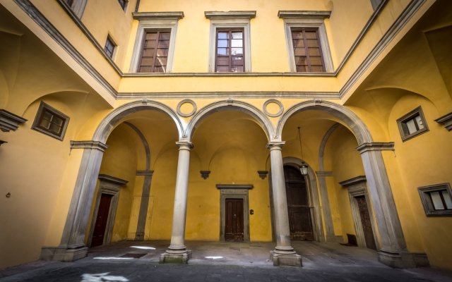Apartments Florence Palazzo ridolfi