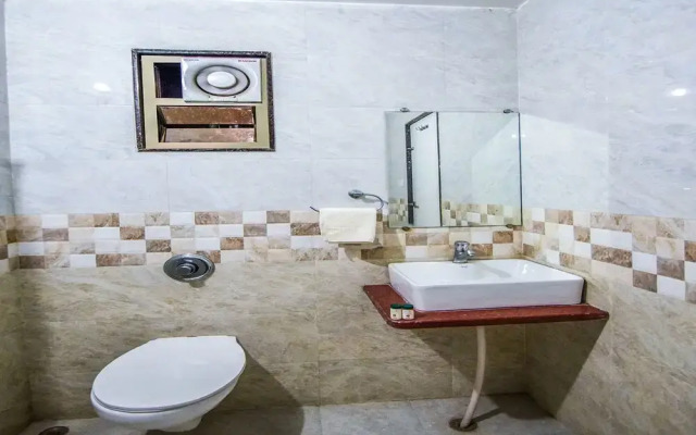 The Tourist Inn by OYO Rooms