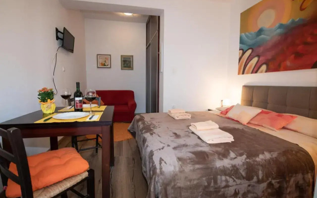 Studio apartman Tasha