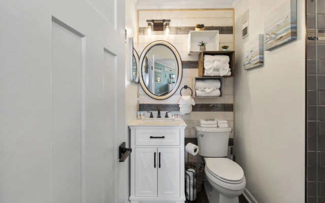 Ocean Pier Beach-view Condos