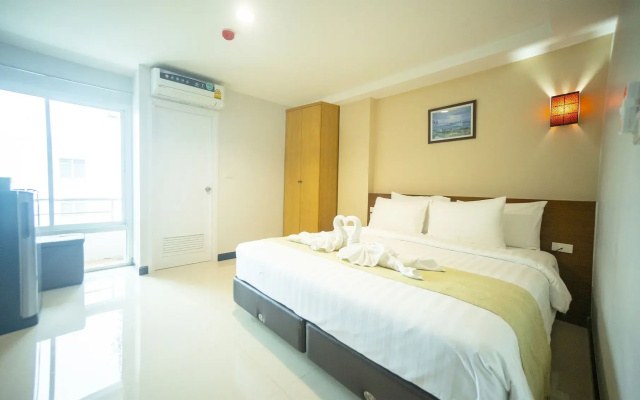 The Willing Hotel and Residence