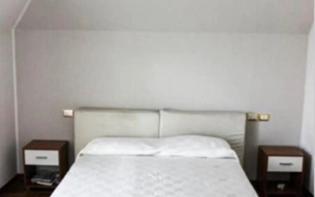 La Magnolia Apartments II