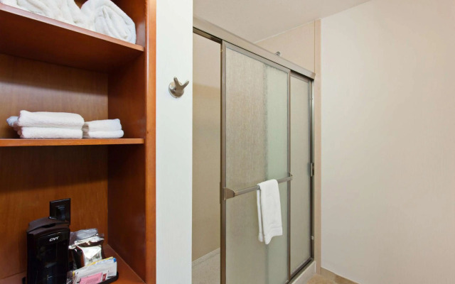 Hampton Inn & Suites Clovis-Airport North