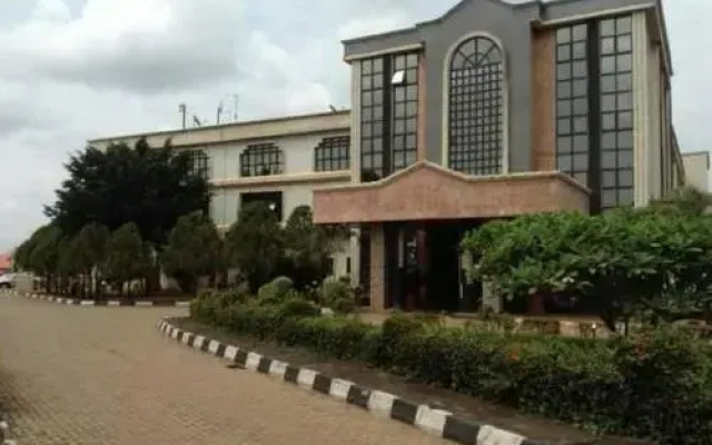 Nelrose Hotel