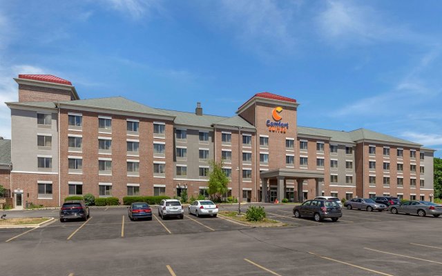 Holiday Inn Express And Suites Milwaukee Nw Park Place, an IHG Hotel
