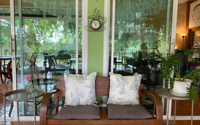 Ruenmaihom Riverside Cottage