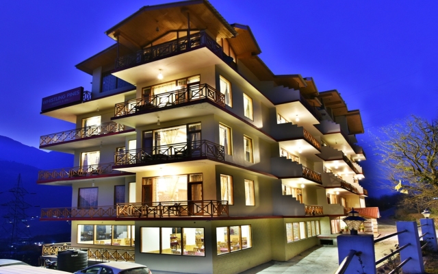 Whistling Pines Resort & Spa
